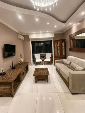 Great Central Apartment!